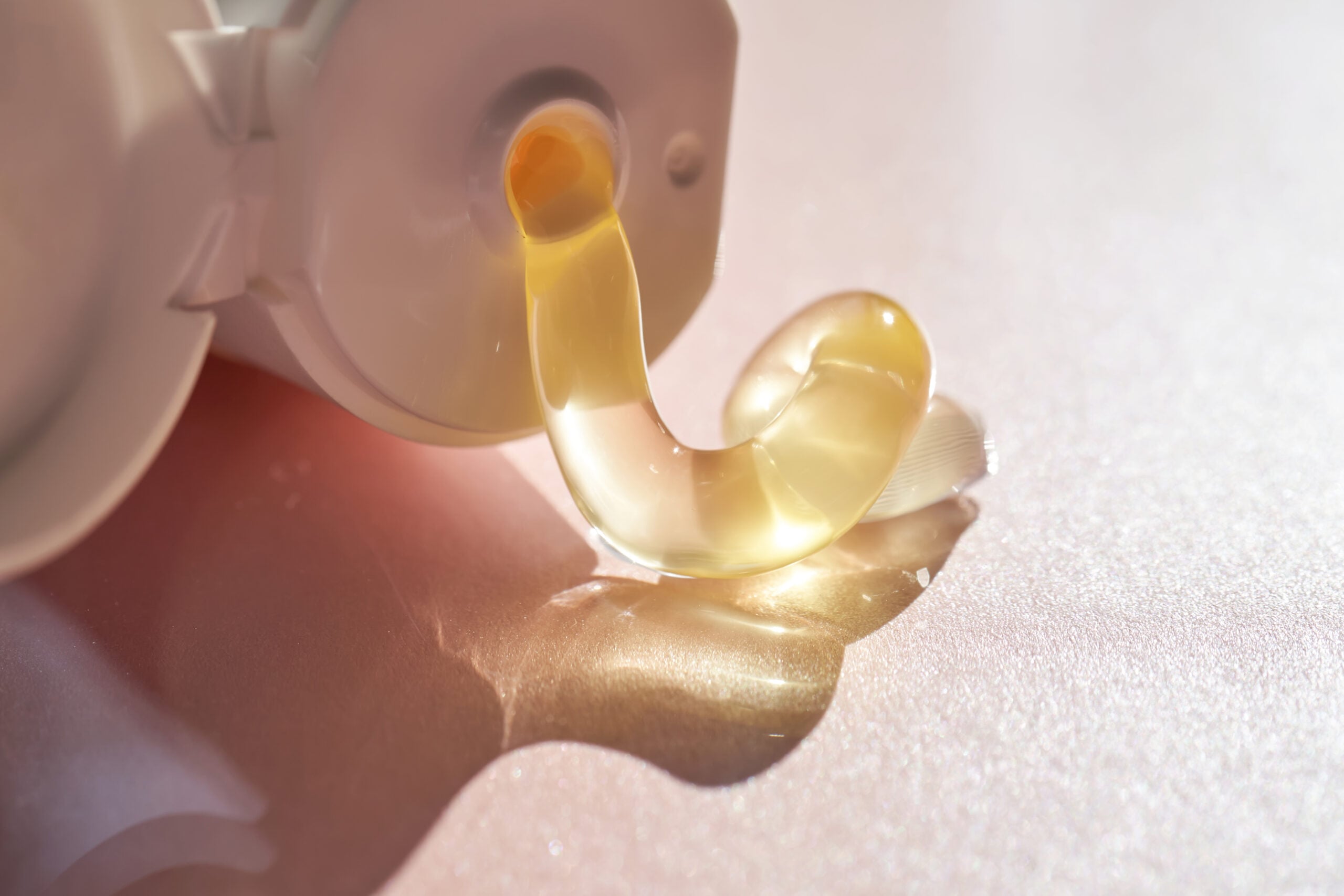 The gel texture of the cosmetic product.