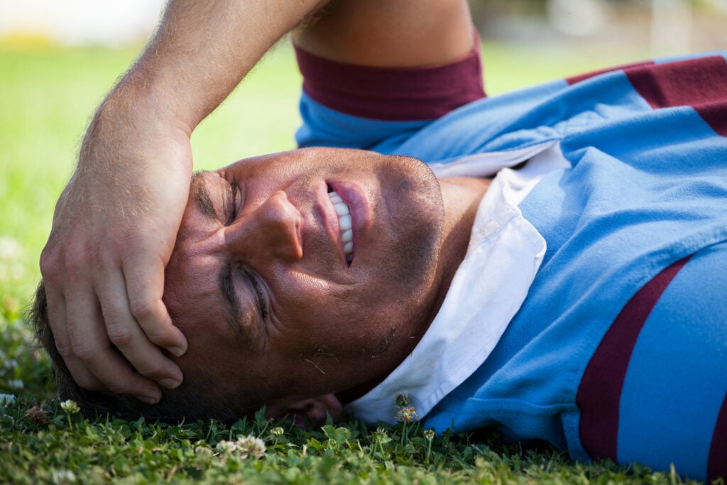 6 Essential Tips for Sports Head Injury First Aid