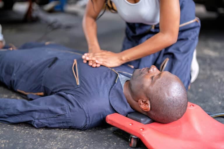 Lifesaving First Aid & CPR Steps: DRSABCD Explained