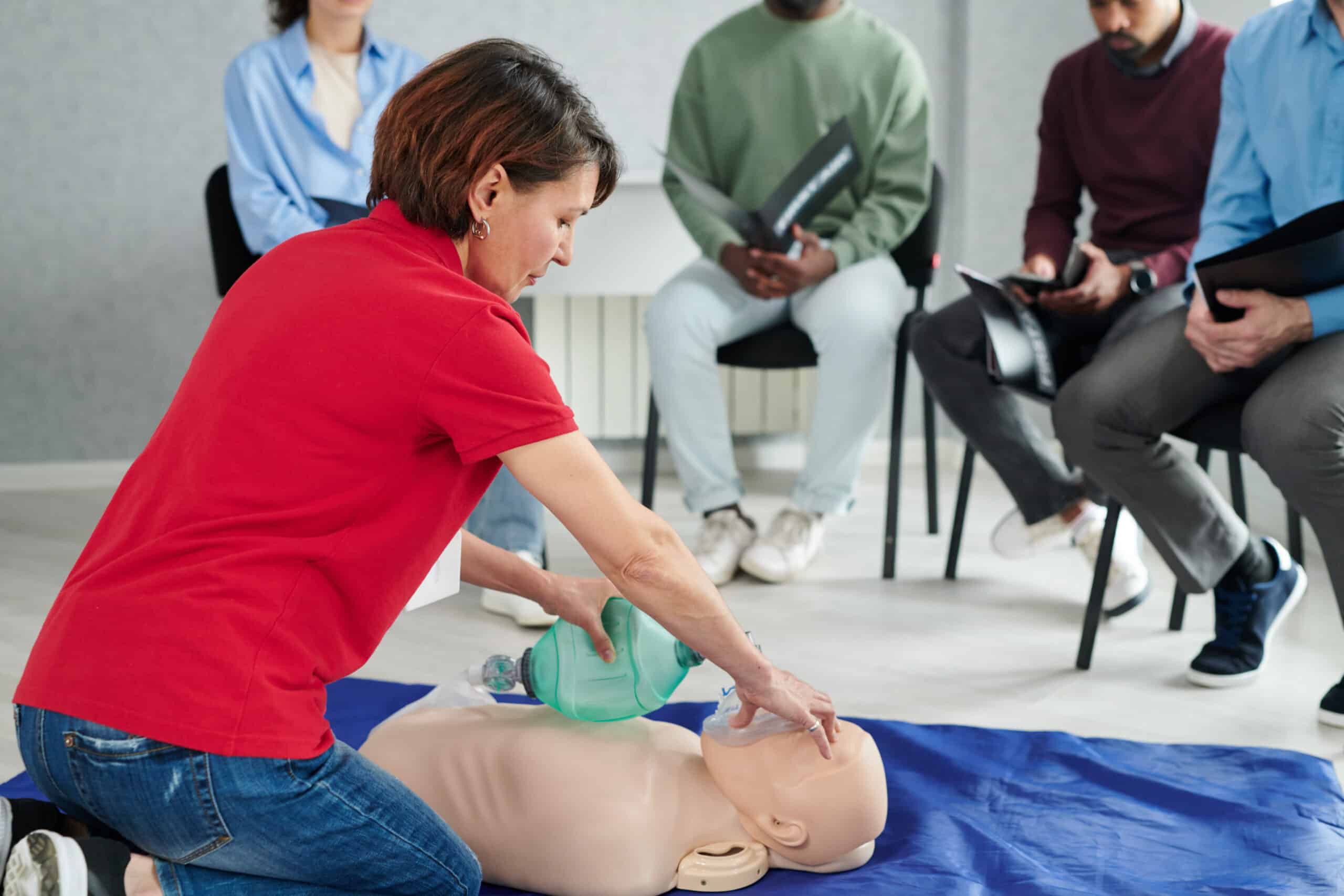 HLTAID015 provide advanced resuscitation and oxygen