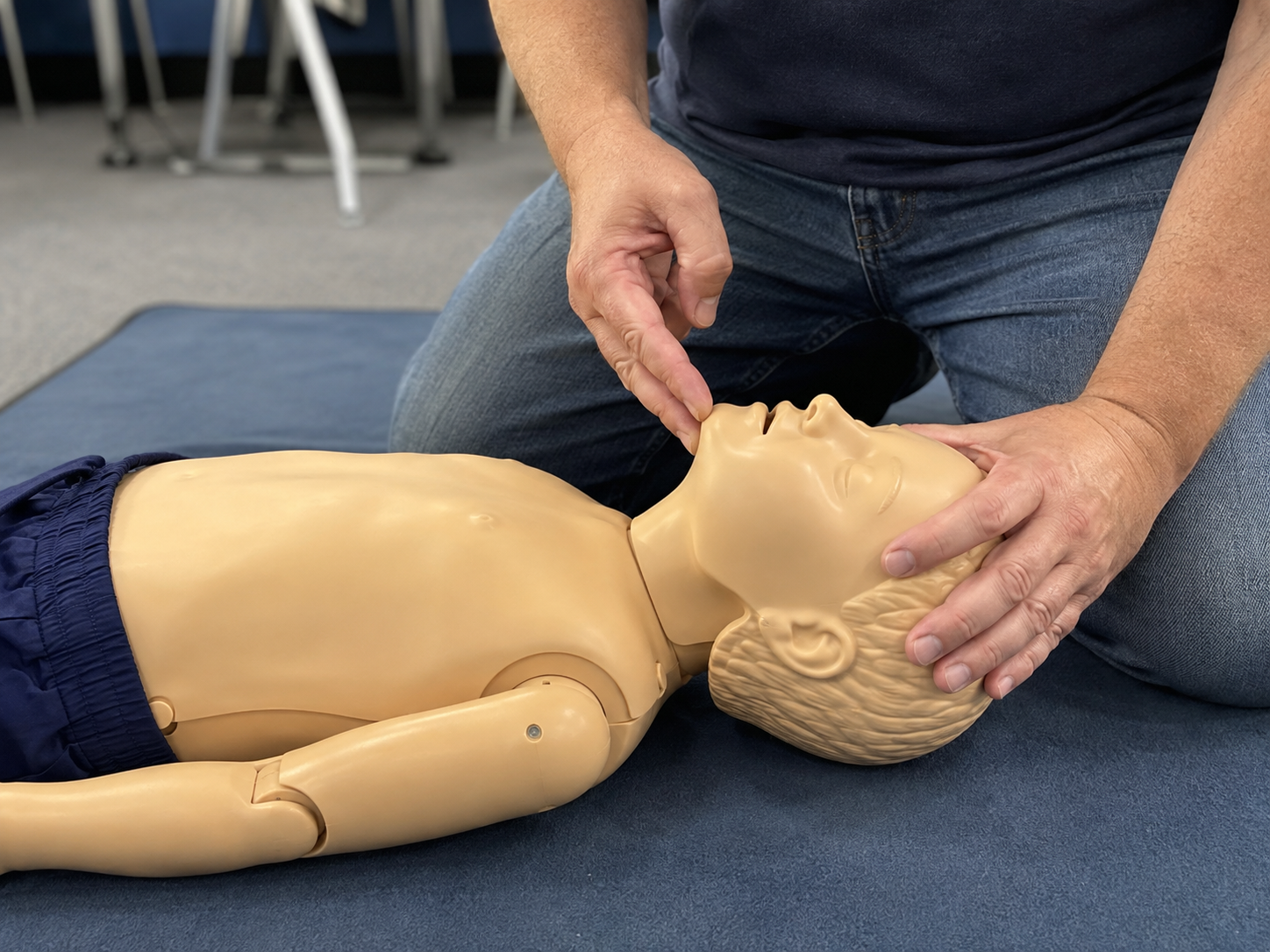 CPR Kids guide - check airway